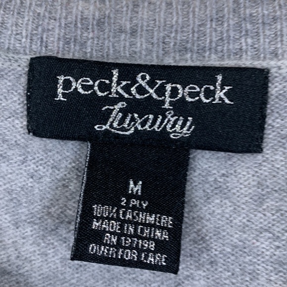 Peck & Peck Sweater Gray with Giraffe Design M 100% Cashmere SOFT - Picture 7 of 12